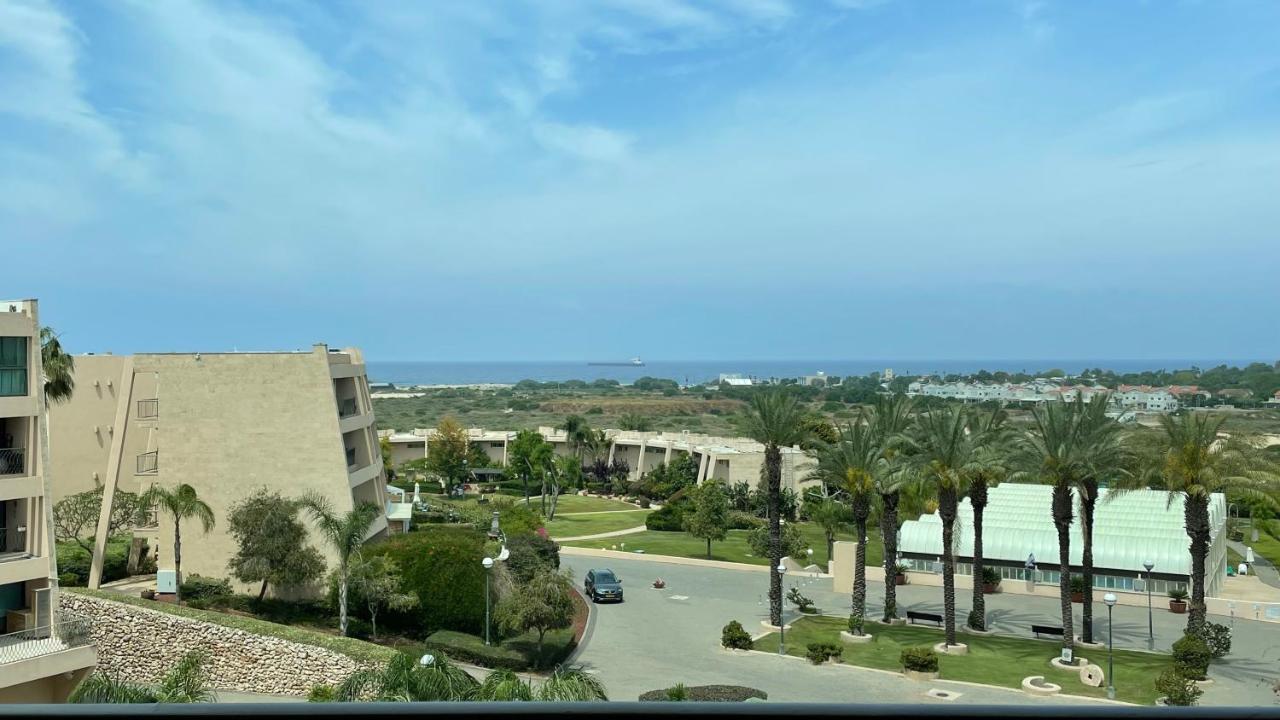 קיסריה נאות גולף- Oren Apartment Bagian luar foto